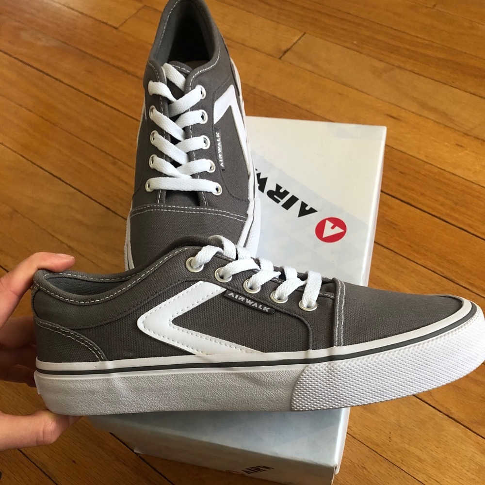 Canvas Sneaker